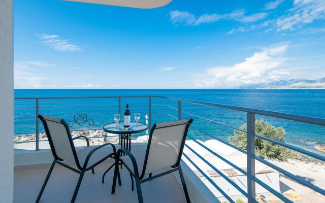 Open Sea Luxury Apartments