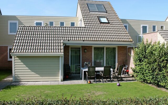 Holiday Home With Roof Terrace at Veerse Meer