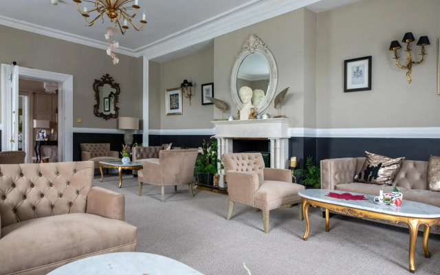 Plas Maenan Country House