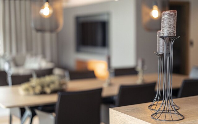 Penthousesuite Kr ndl mit Kamin Westendorf