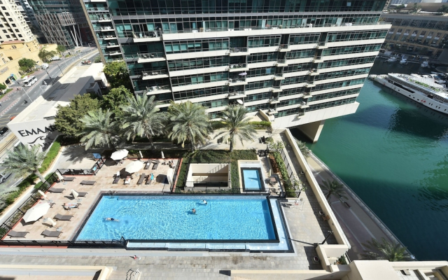 2-Br Marina View Retreat At Marina Quays - Dsy - Hotel in ดูไบ - Photo 3