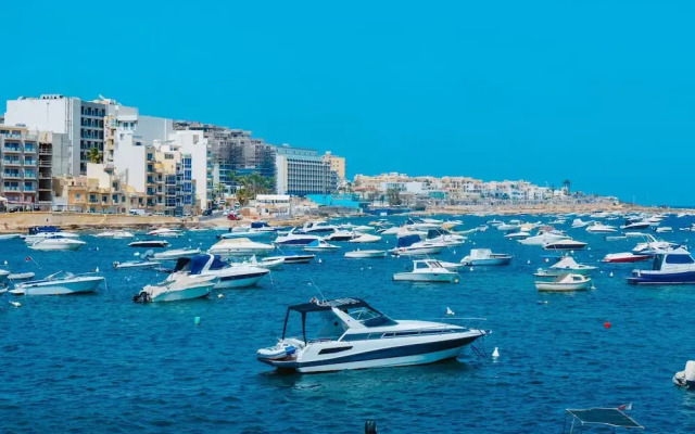 Palm Modern Apart 200mt From Sea Qawra