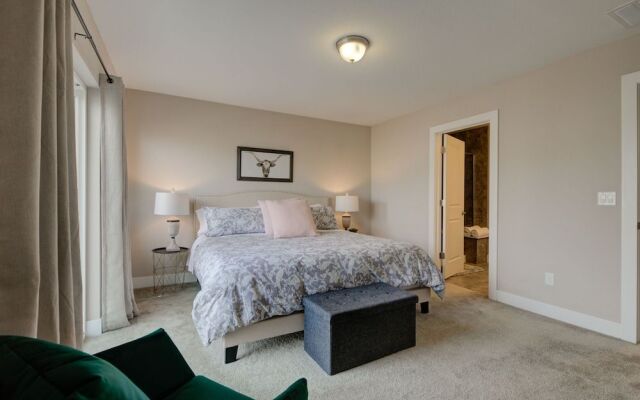 Marbella Lane Executive Townhome, 20 mins to Boulder