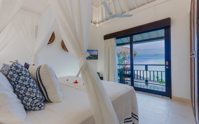Batu Karang Lembongan Resort & Spa