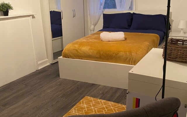 Liverpool City Stays - City Centre Apartment