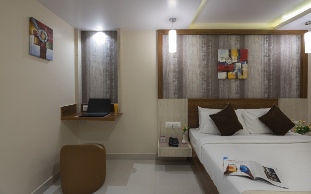 Hotel Monarch International