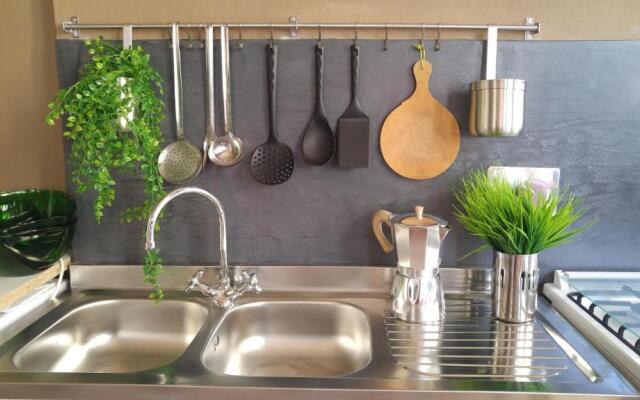 Via Verdi 5, Gli Affreschi