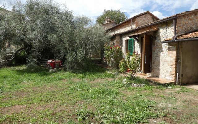 Scappo In Umbria, In the Convent