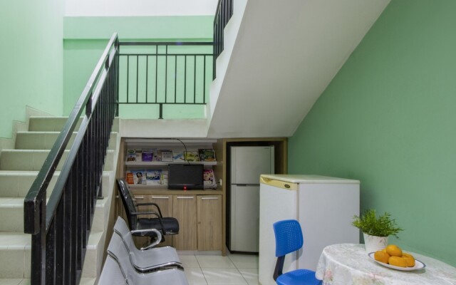 Zen Rooms Verde Residence