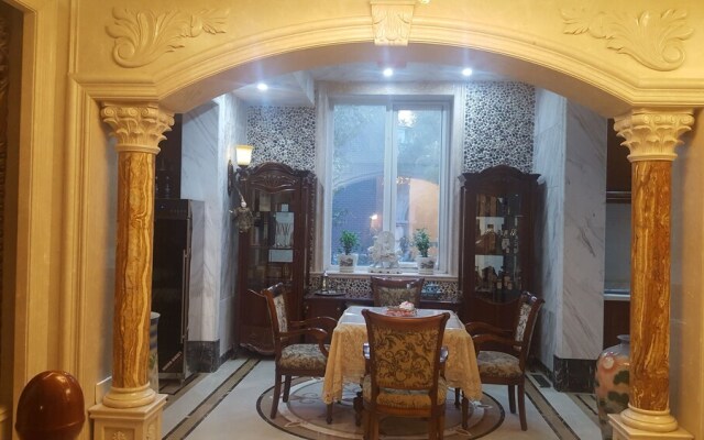 Li Manor