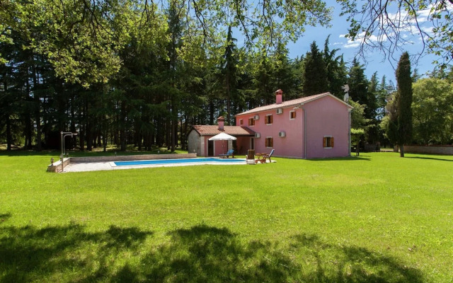 Rural Villa With Swimming Pool