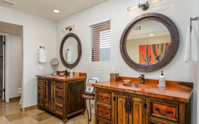 Full Circle Ranch 6 Bedroom Home