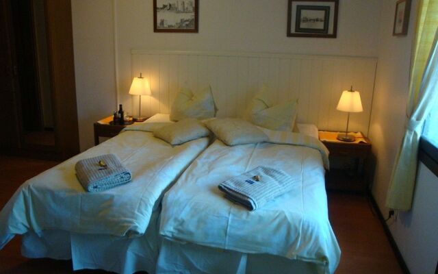 Cronin's Guesthouse B&B