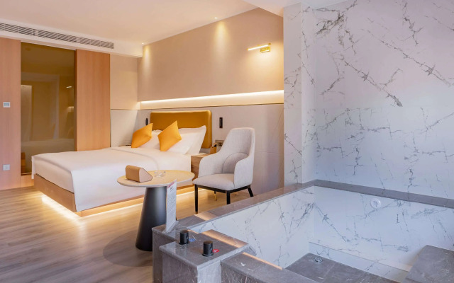Hawthorn By Wyndham Honghe Mile Hot Spring