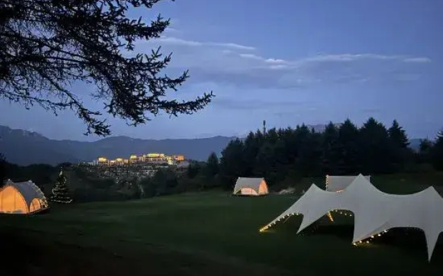 Jiuzhaigou Yunfengli International Outdoor Camp