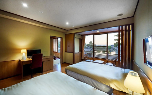 Sarusawaike Yoshidaya