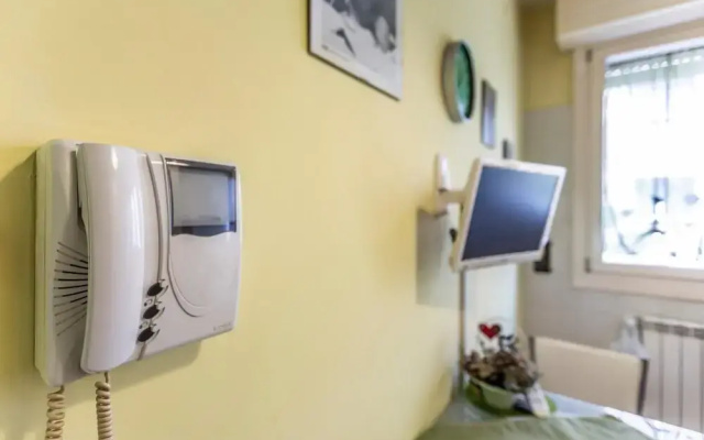 Dossetti in Bologna with 1 bedrooms and 1 bathrooms