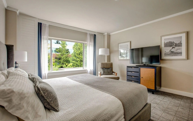 Woodmark Hotel and Still Spa