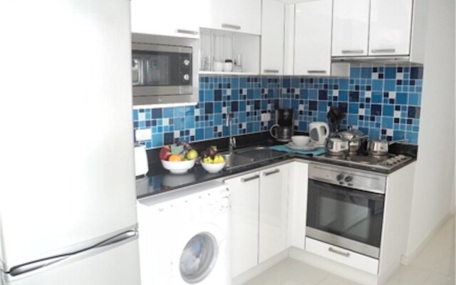 Kamala Regent 3 bedrooms apartment with rooftop pool