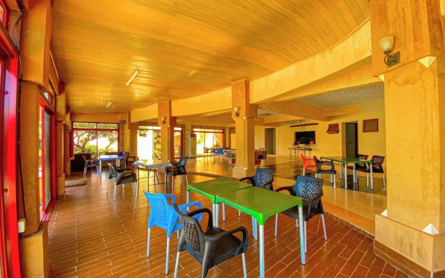 Sea Breeze Beachfront Apartments