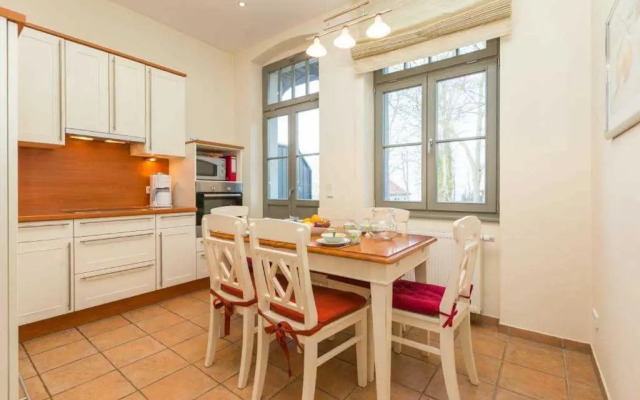 Villa San Marino, App 7