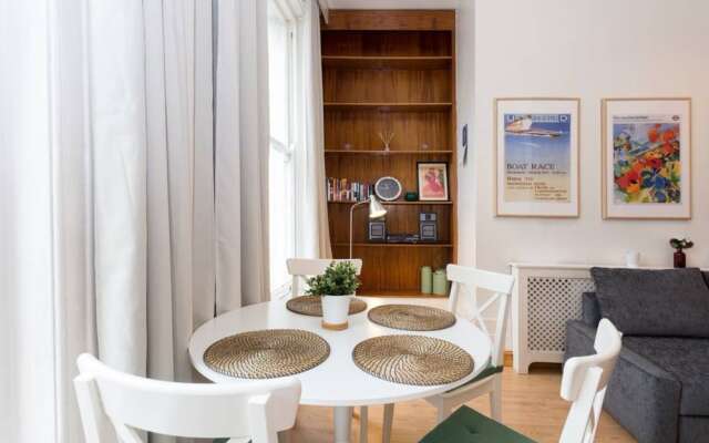 1 Bedroom Flat in Bayswater Accommodates 4