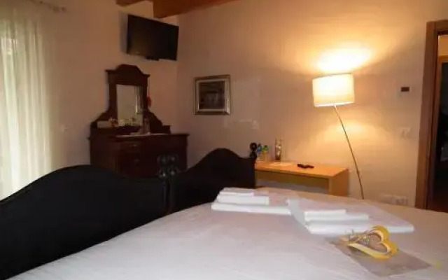 L'isolo B&b And Apartments