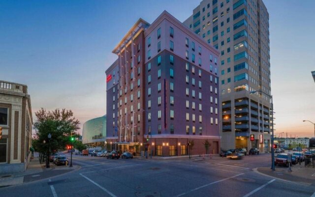 Hampton Inn & Suites Tulsa Downtown