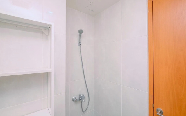 Cozy And Simply Studio At Evenciio Margonda Apartment