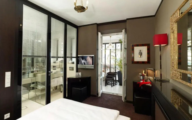 Opera Hotel