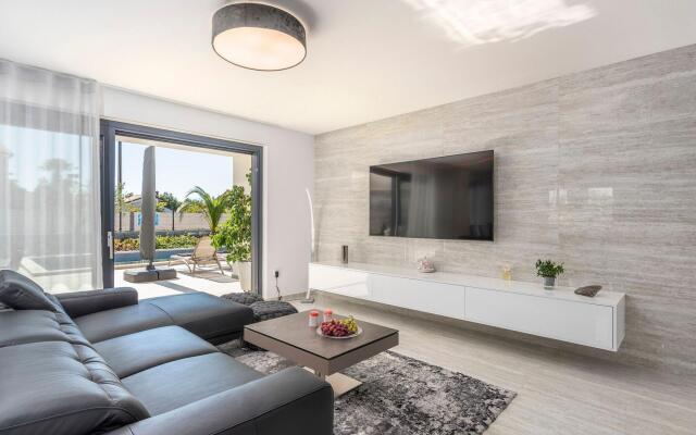 Amazing Holiday Home In Novigrad With Bubble Bath