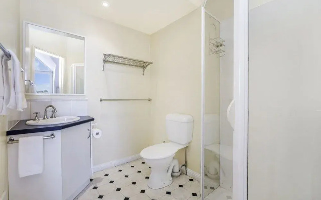 Johansson'S Perch No. 2