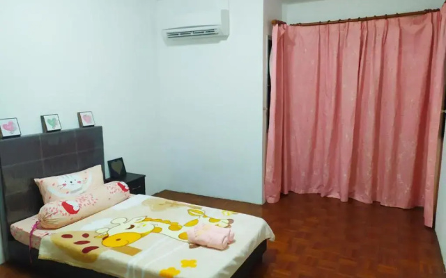 Victoria Homestay Sibu - Next to Shopping Complex, Party Event & Large Car Park Area with Autogate - photo 4