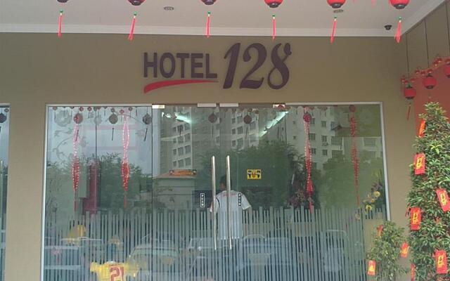 Hotel 128