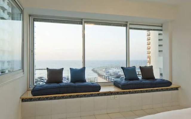 TLV Suites on the beach