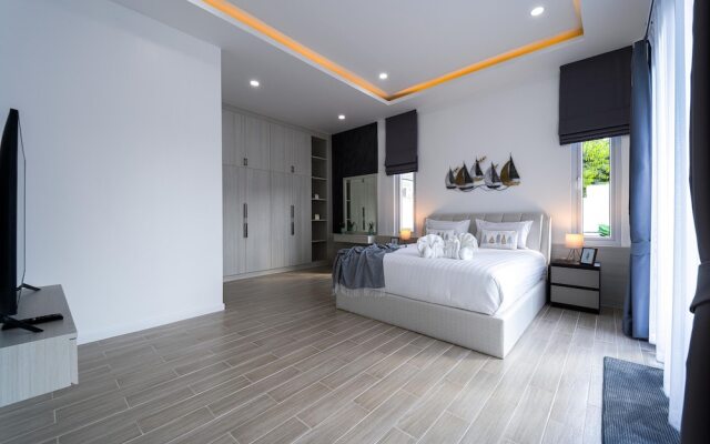 Private Modern 3 Bedroom Pool Villa- AV1