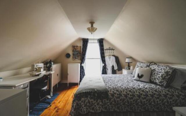 The House at Seven Oaks