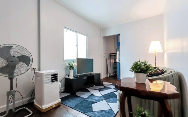 Tiny House Bangson at Bangsue Grand Station