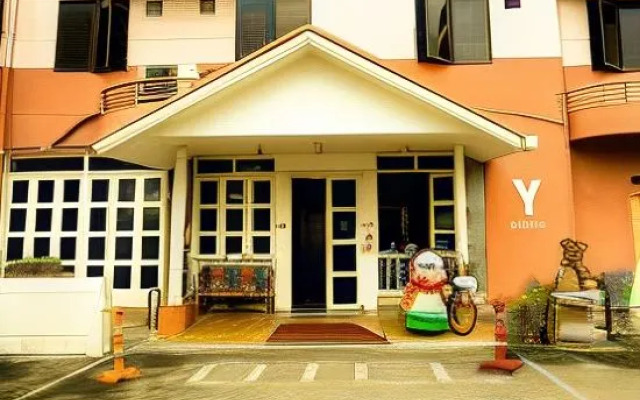 Y Hotel
