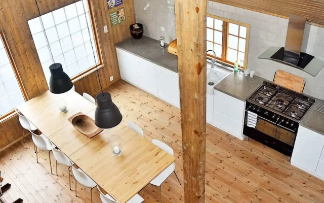 8 Person Holiday Home in Lesund