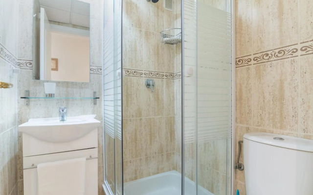 2066-Apt 2 bedrooms on beach, tenis, gym, pool