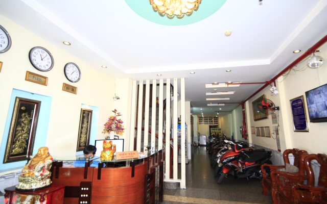Truong Giang Hotel