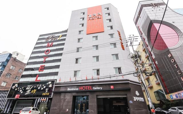 Gallery Hotel