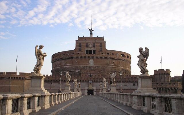 Al Colonnato di San Pietro