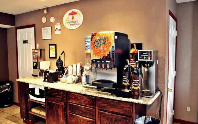 Super 8 by Wyndham Fredericksburg