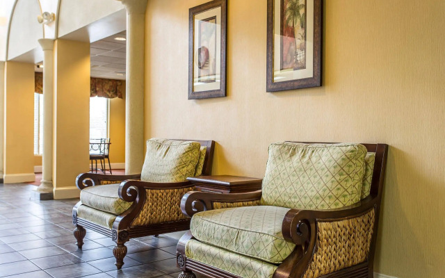 Comfort Suites