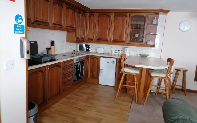 Impeccable 2-bed Flat in Wick