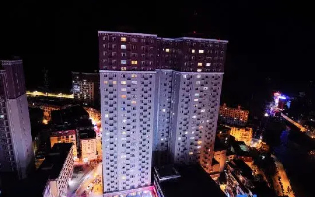 Yajiang Jinzang Hotel