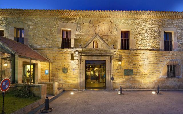 Parador De Cangas De Onis