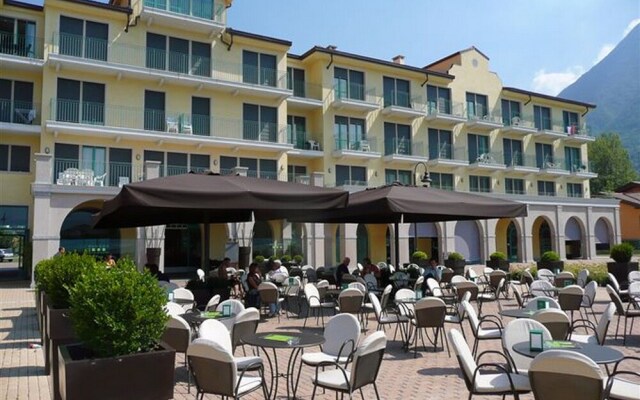 Porto Letizia Begonia 8